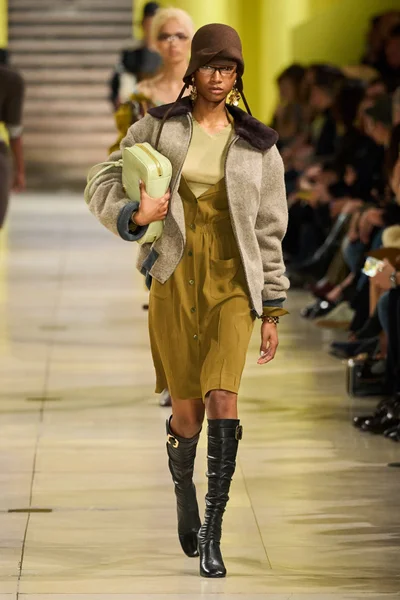 Look 56